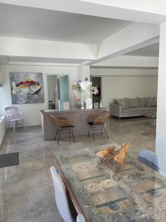 Ninemia Beach Hotel & Suites Agia Marina Exterior foto